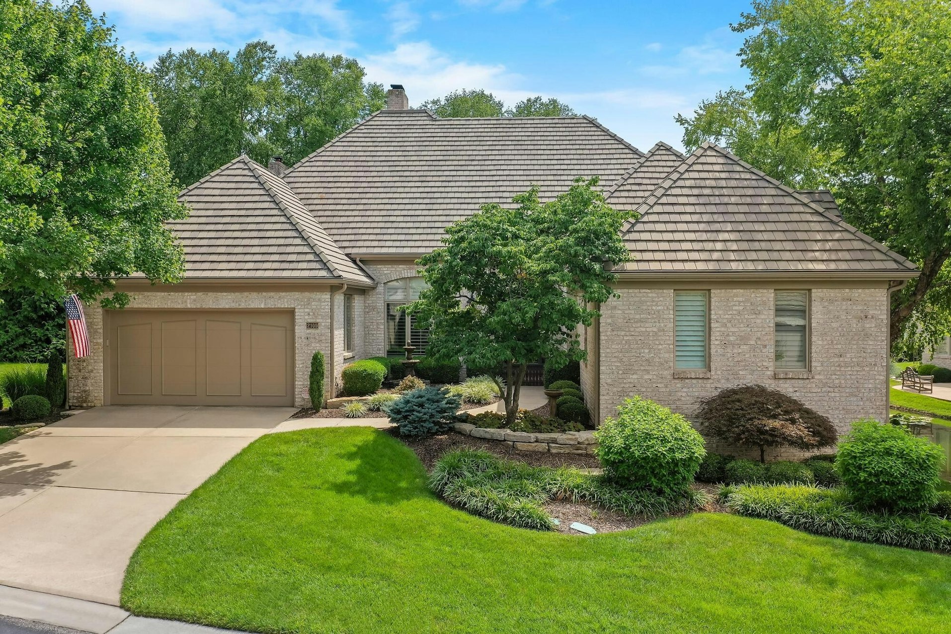 2109 West 114th Street, Leawood, KS 66211, Presented by SUZY GOLDSTEIN